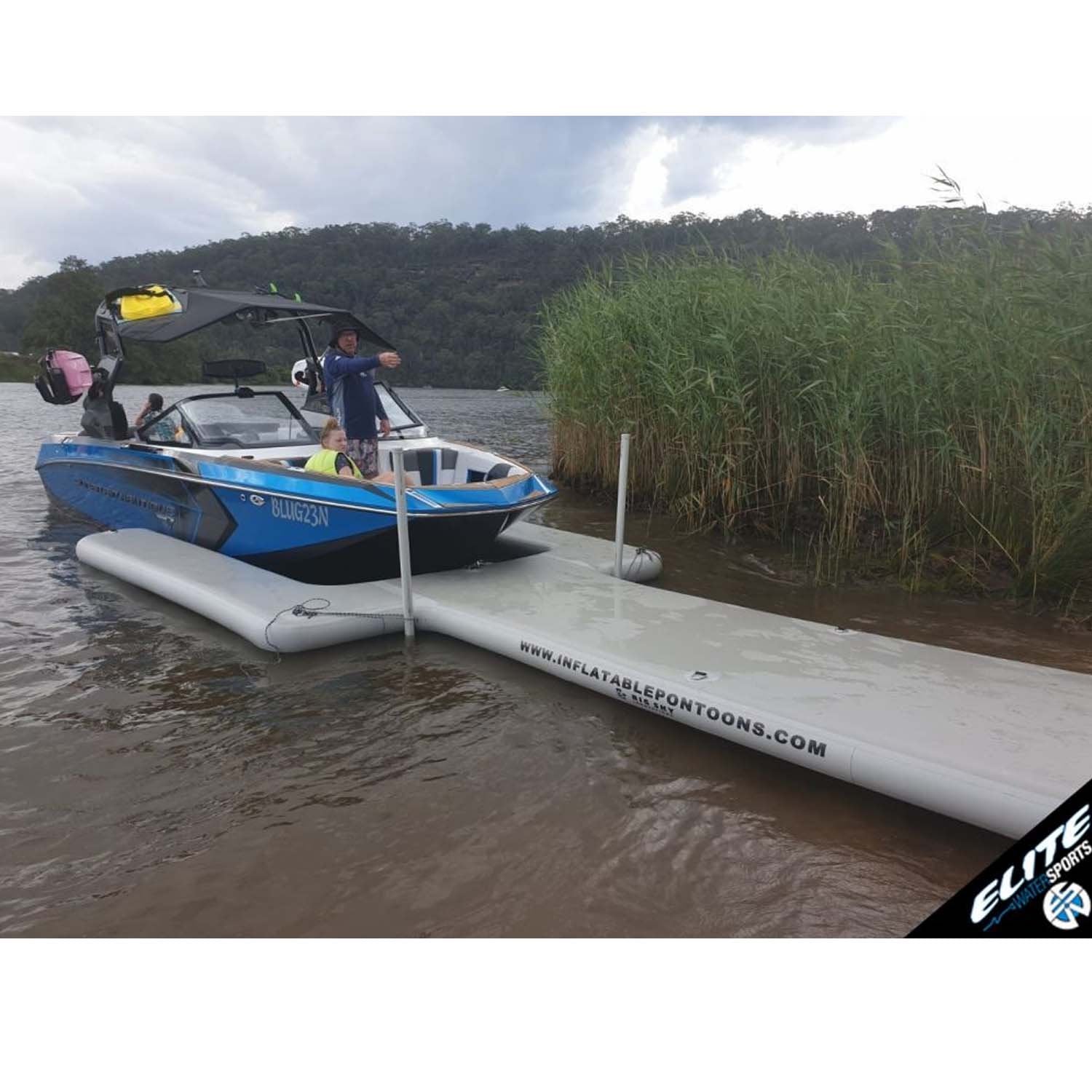 U PONTOON 8.5M