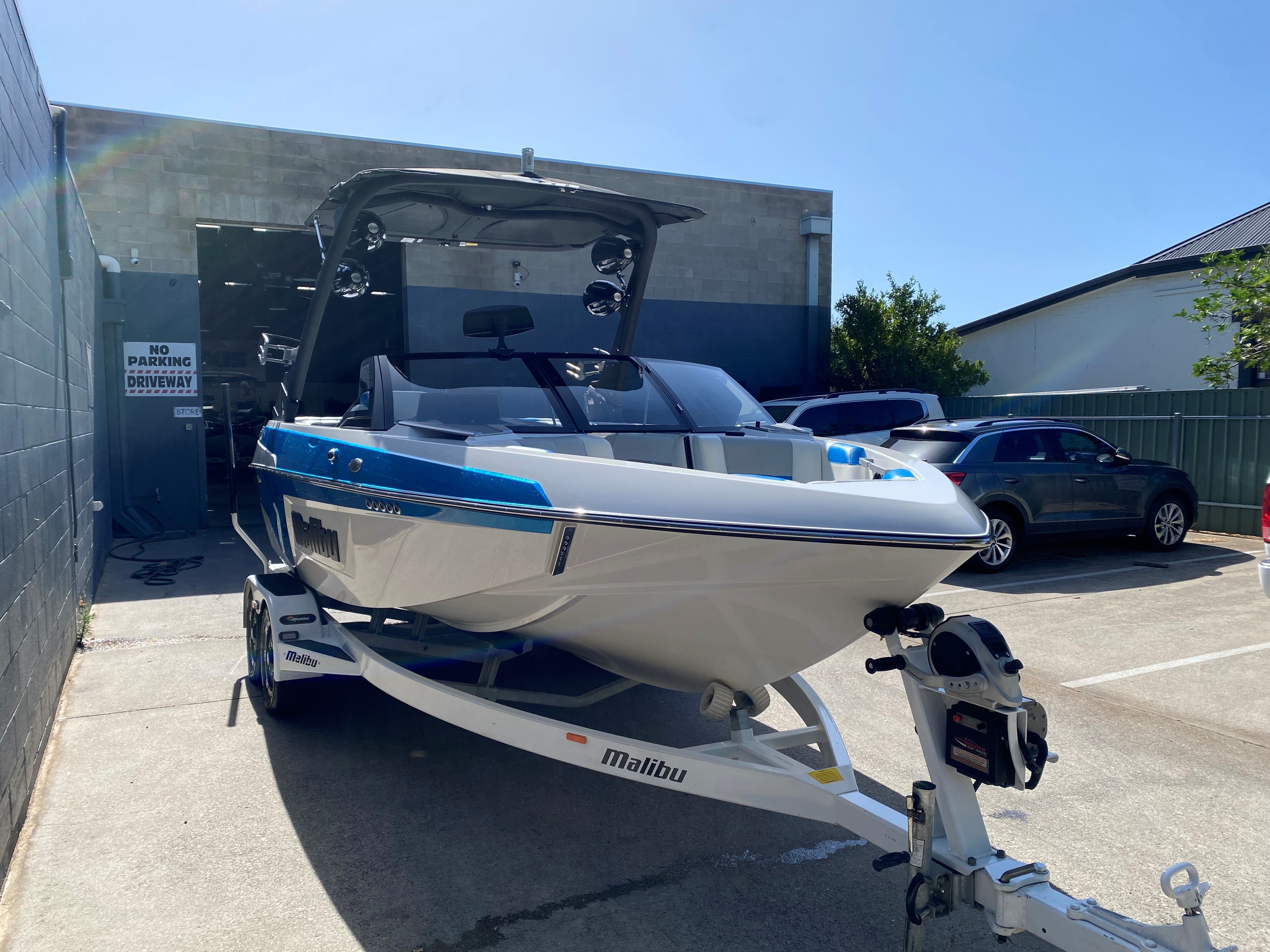 2021 Malibu Wakesetter 20 VTX - SOLD