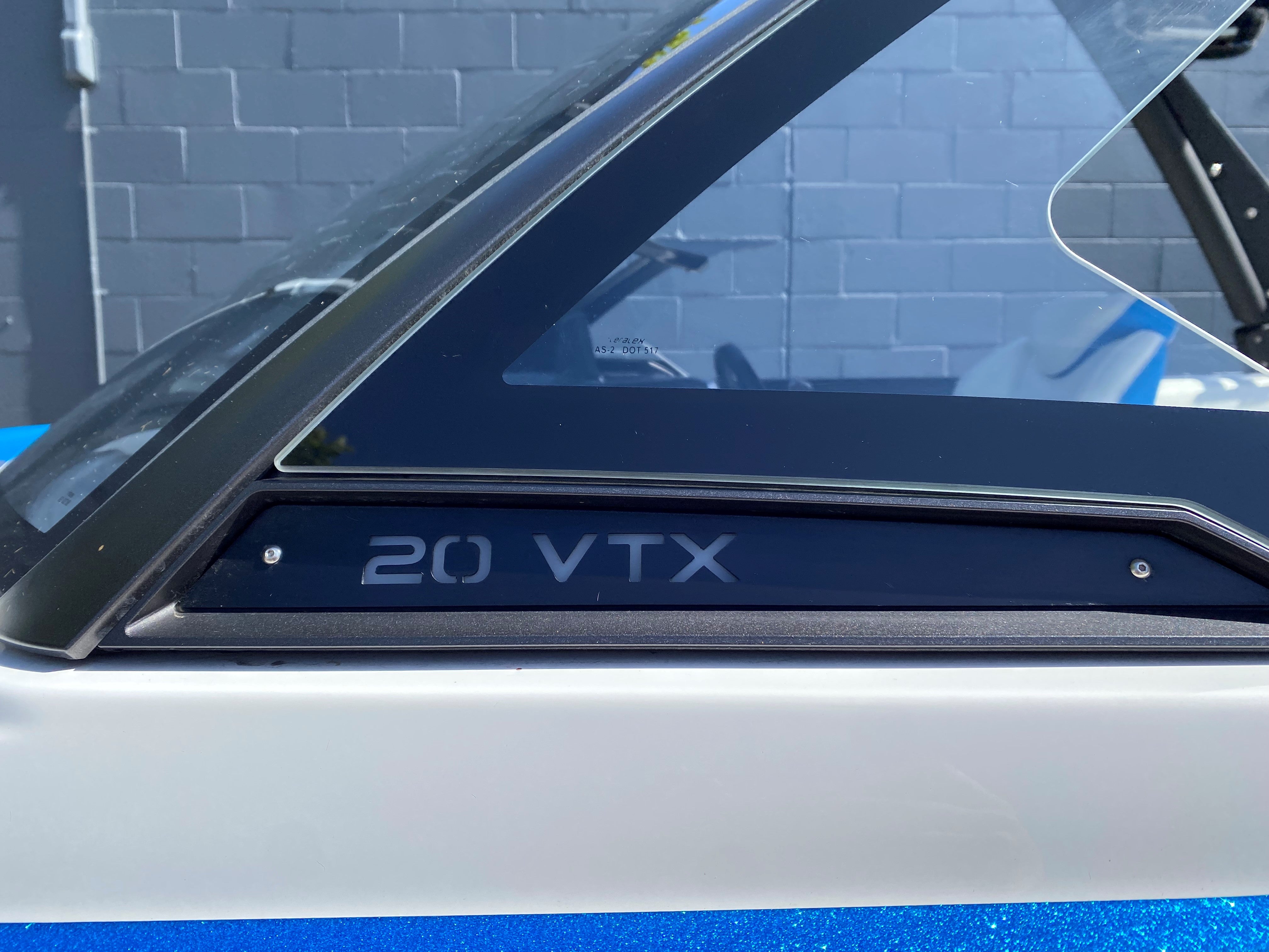 2021 Malibu Wakesetter 20 VTX - SOLD